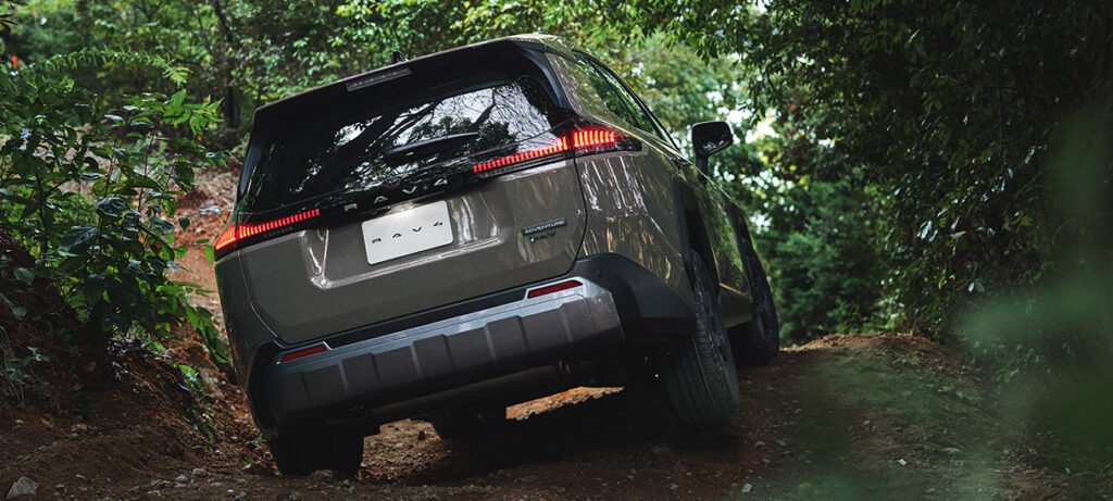 新型 RAV4 GRスポーツ いつ
