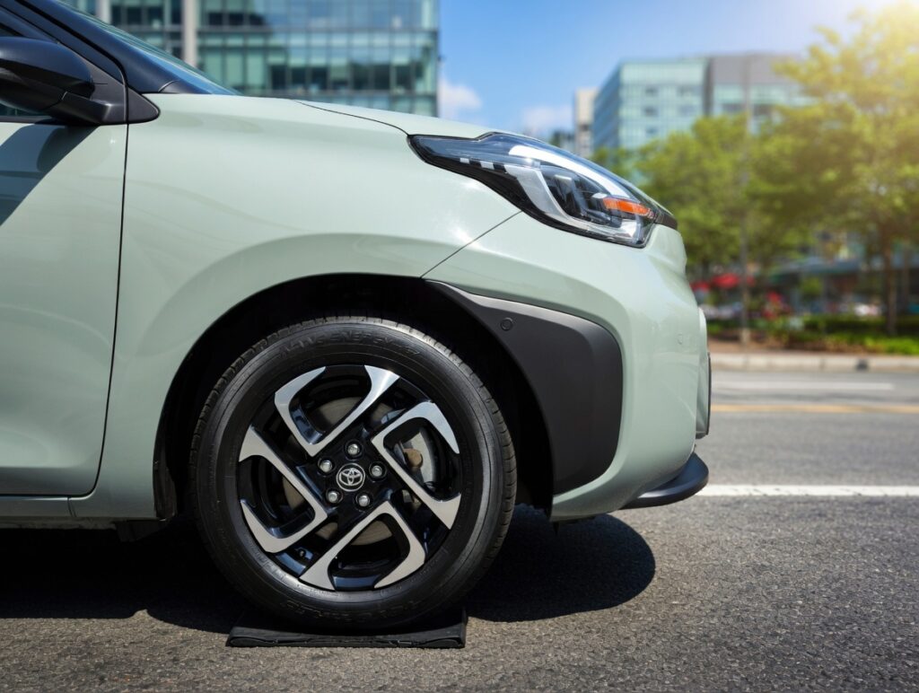 シエンタ Z 15インチ 乗り心地 違い