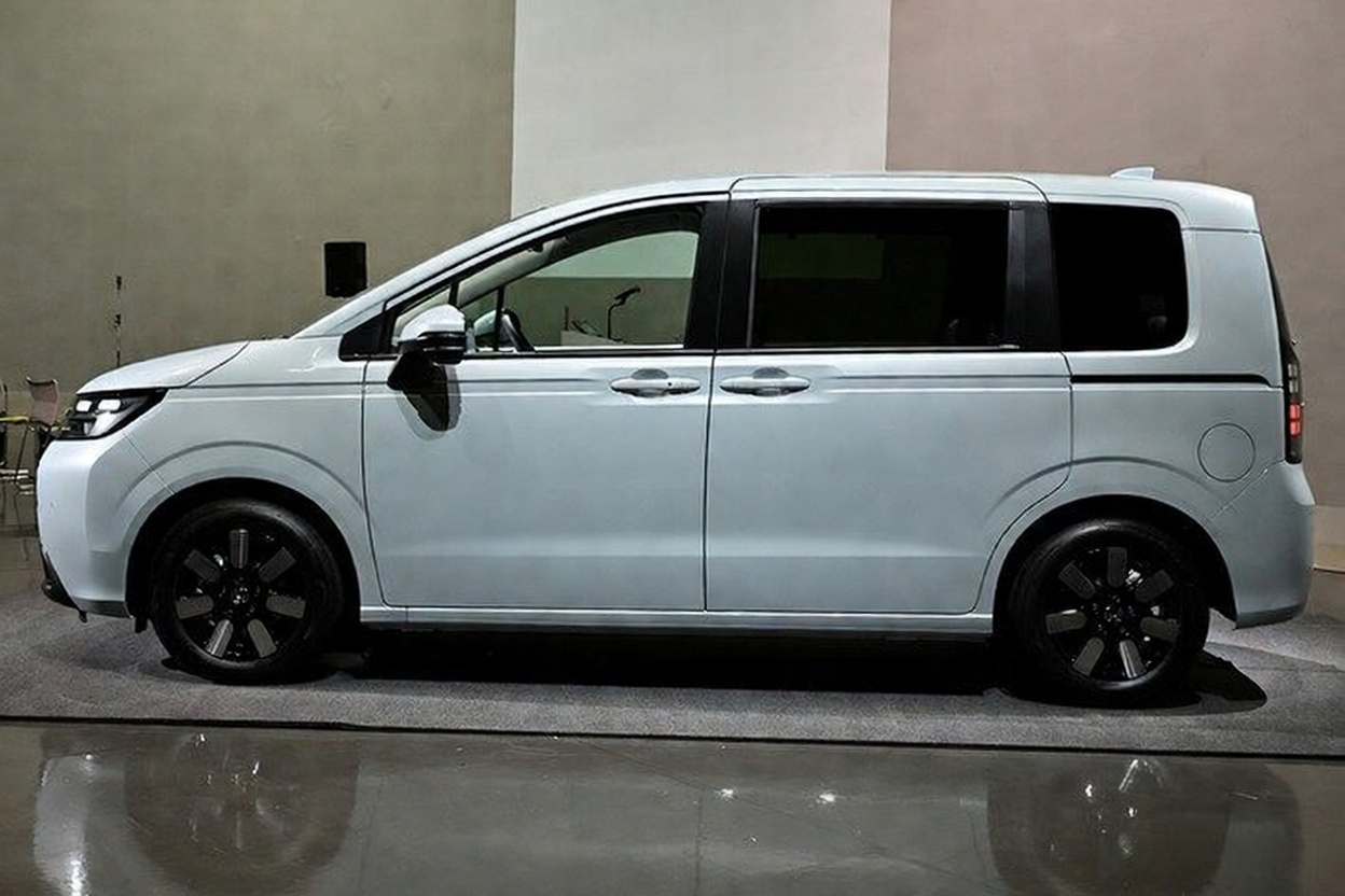 ホンダ フリード air ex サイズ